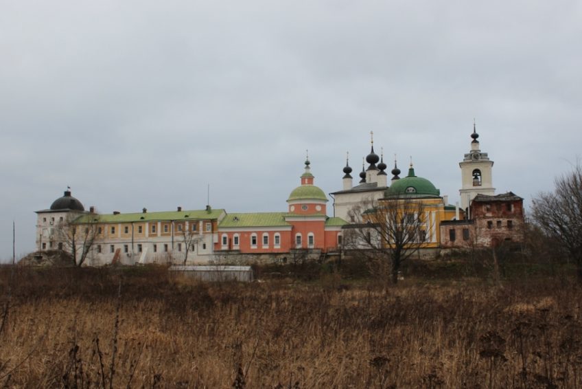 Белопесоцкий монастырь